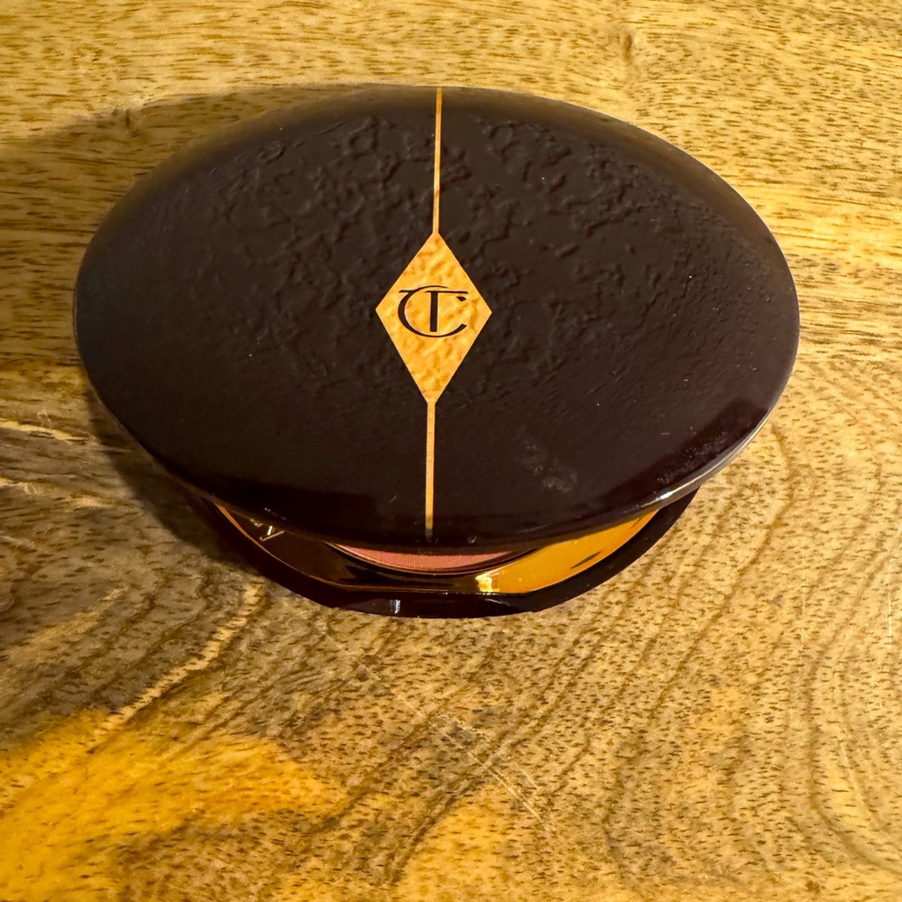 Charlotte Tilbury Pillow Talk Cheek to Chic Blusher (Intense) Never Used